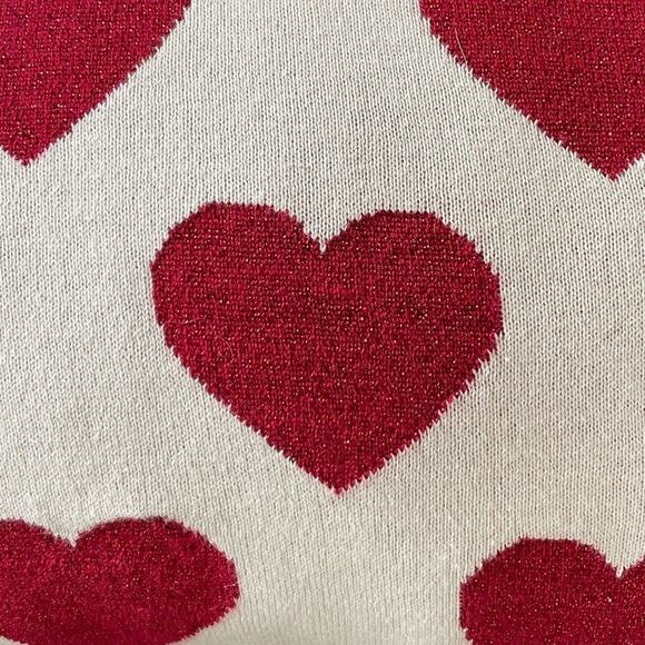 ⭐️ Novogratz Heart Design Rectangle Soft Comfortable Pillow Red Cream Color - Picture 3 of 6